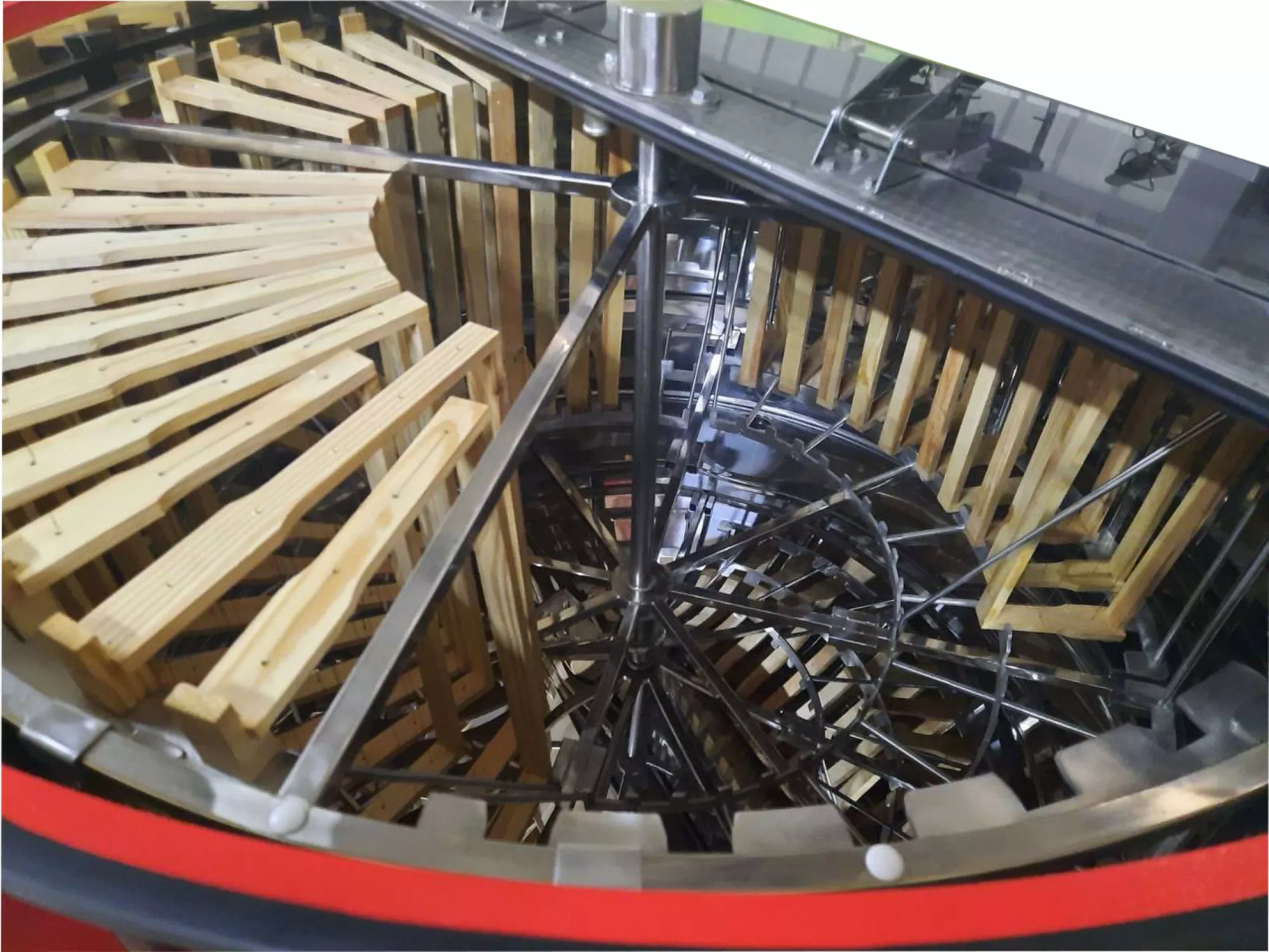 Центрифуга універсальна (воскотопка/радіальна медогонка), під парогенератор (бак 1200 мм).