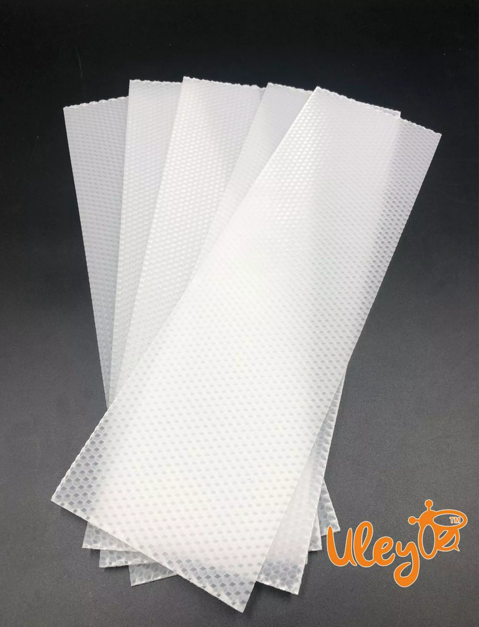 Вощина Пластикова "Магазинна" (на напіврамку 145 мм) 1 аркуш