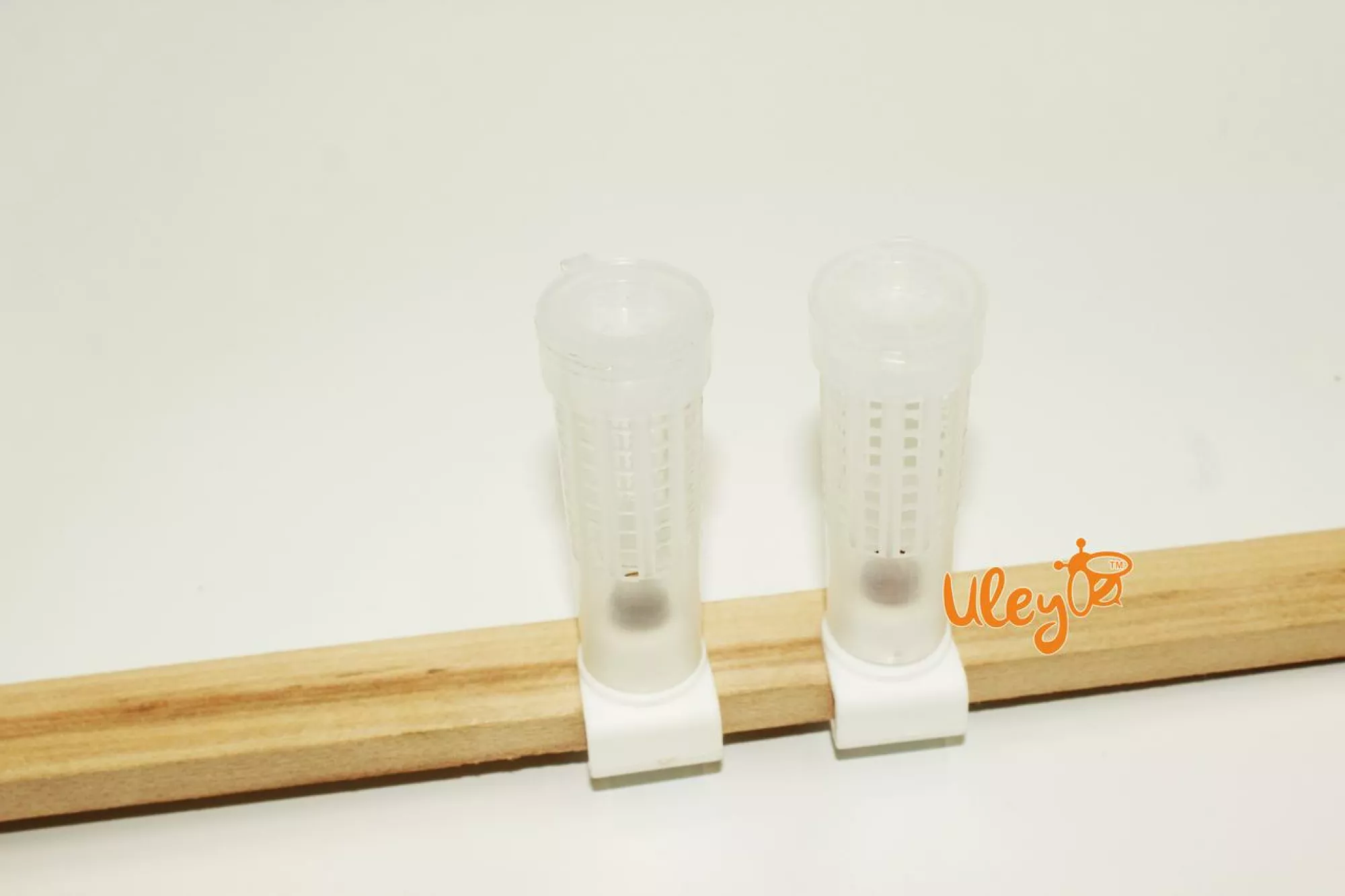 Держатель мисочки с клипсой