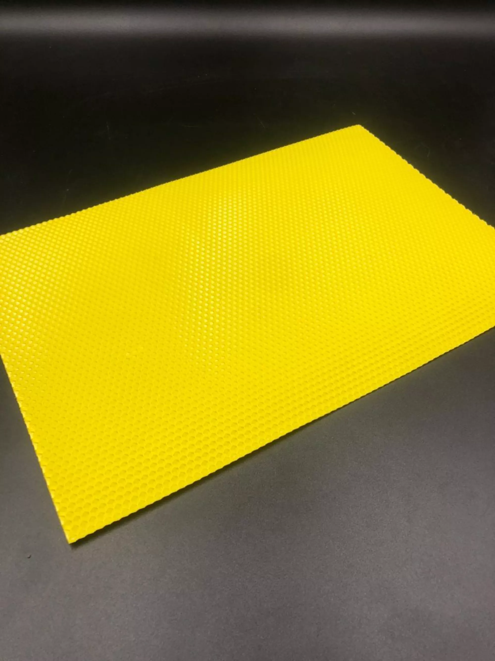 Вощина Пластикова "Магазинна" (на напіврамку 145 мм) 1 аркуш