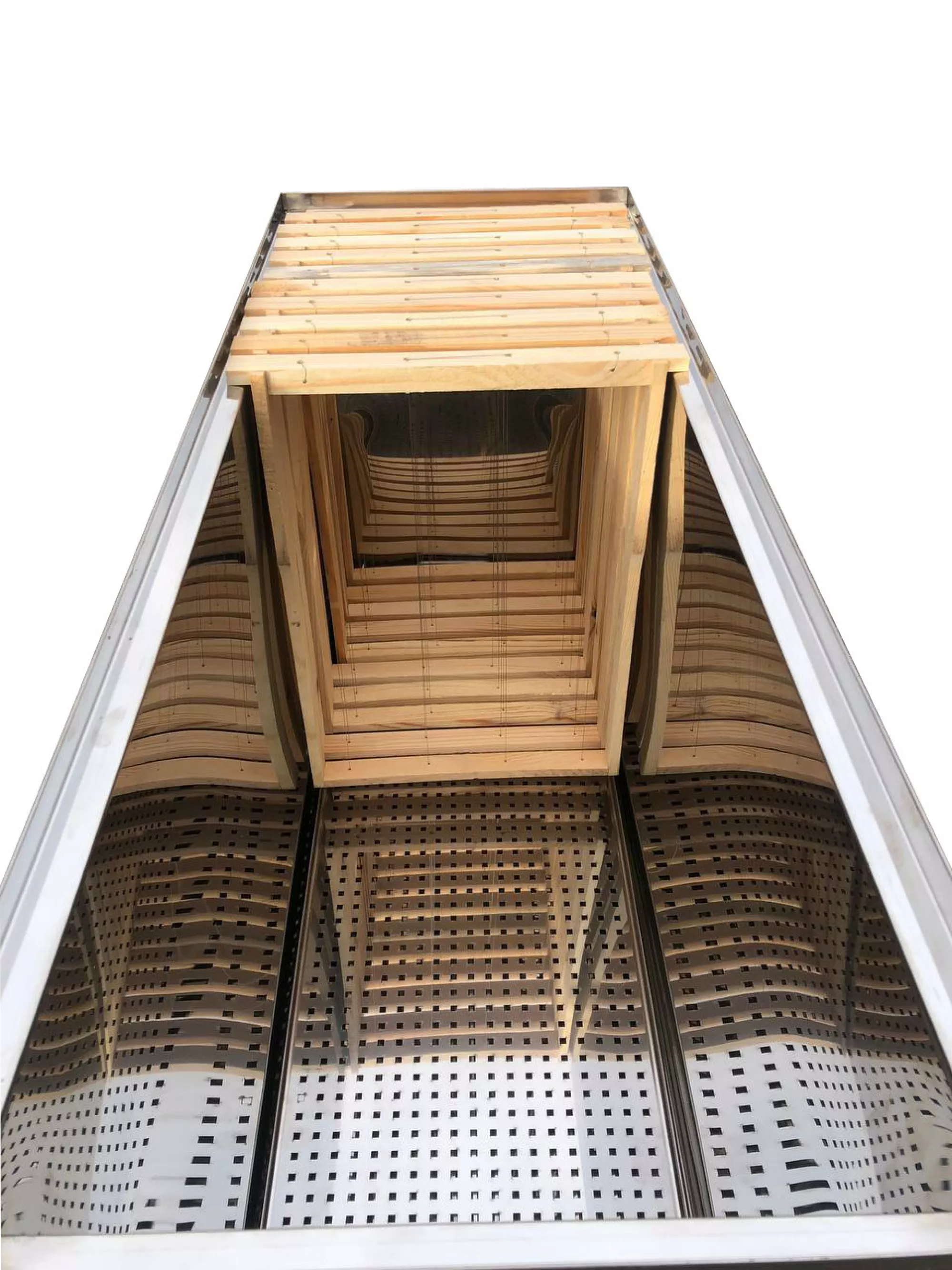 Стіл для розпечатування сот -1 метр, під Українську рамку – пластиковий кран