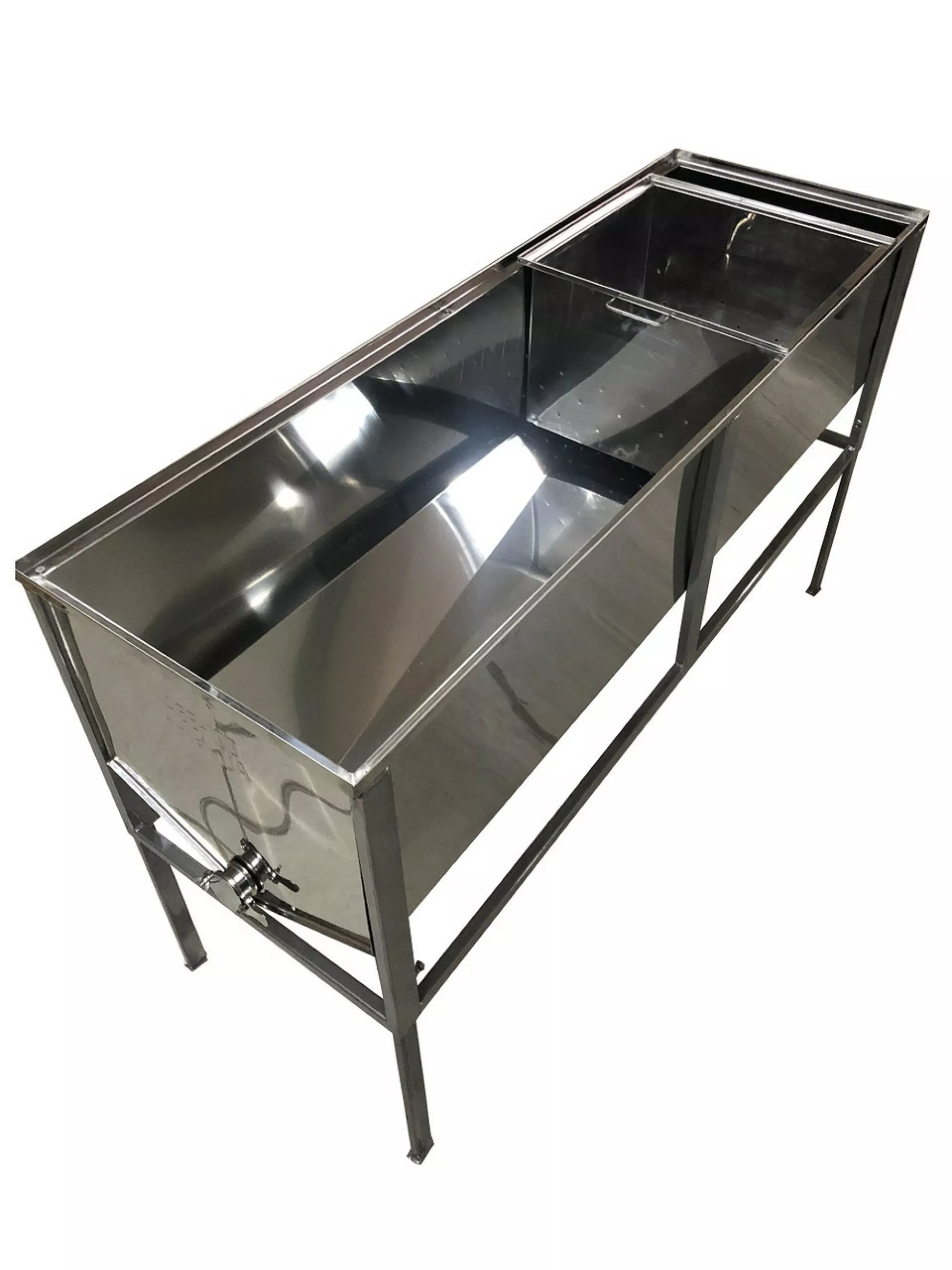 Стіл для розпечатки сот -1,5 метра. Глибокий кошик - нержавіючий кран