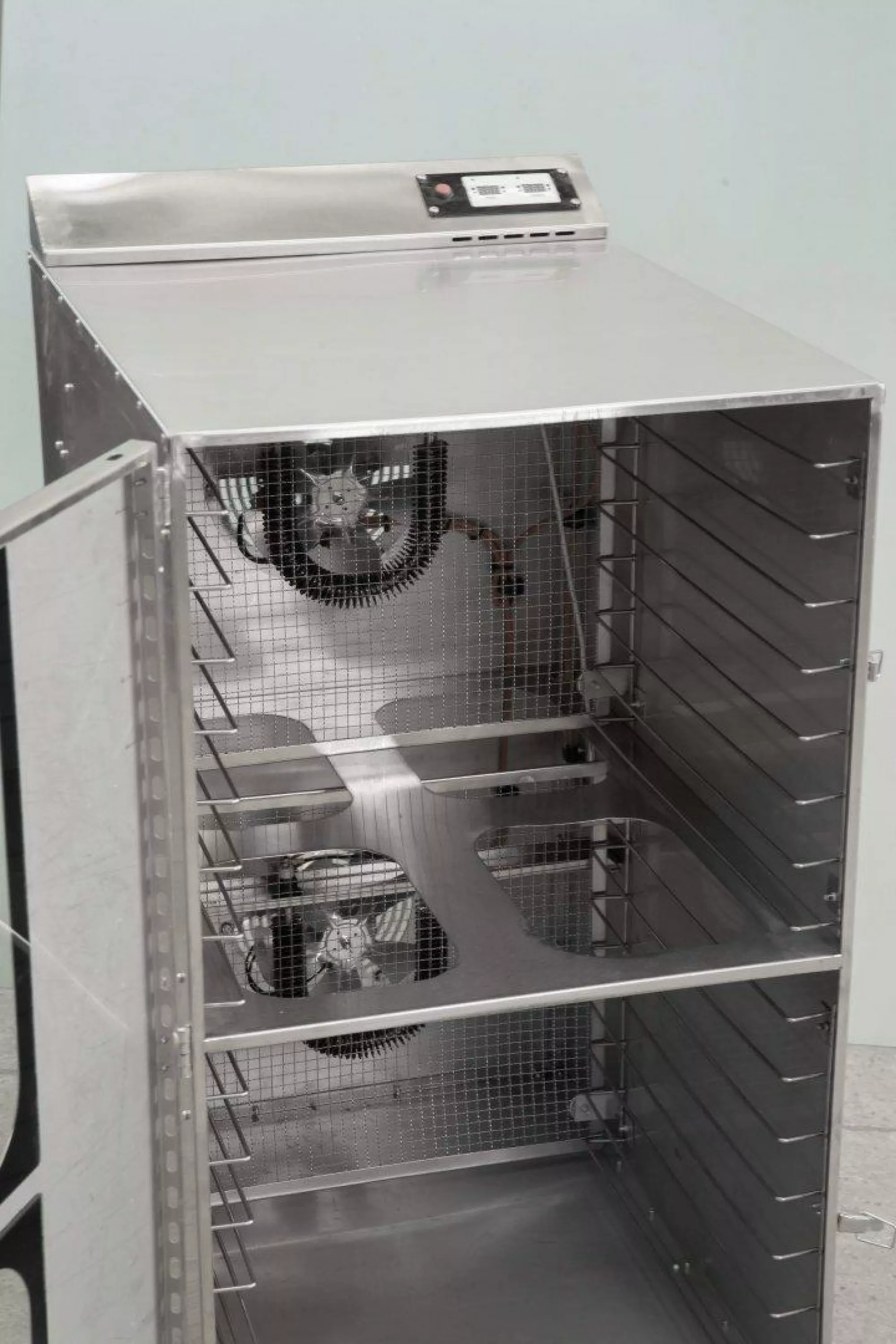 Сушильна шафа “М-2” (з лотками з бортиками)