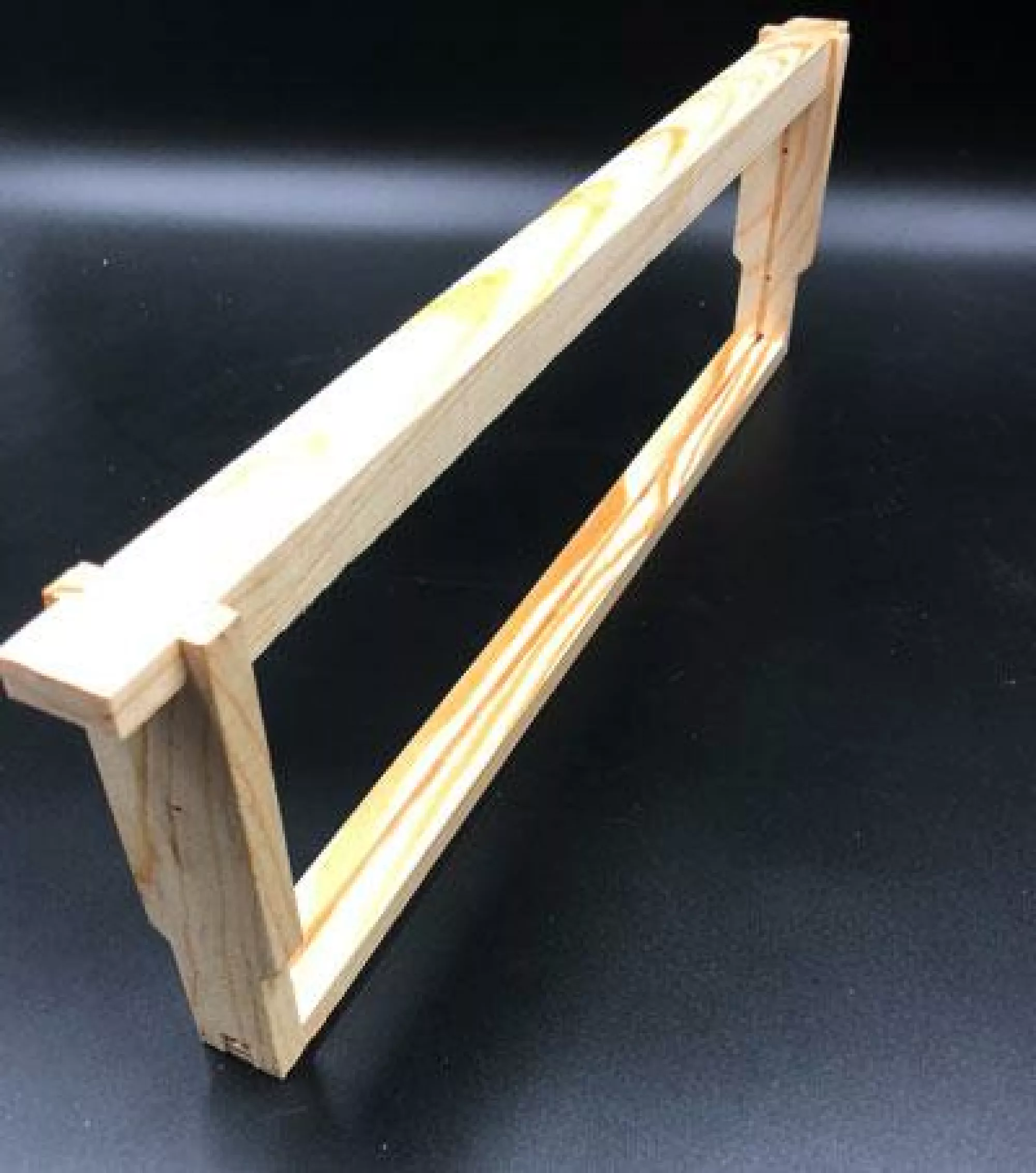 Рамка ЕВРО магазинная (полурамка), высотой 145 мм, с разделителями Гофмана, с пропилом для установки вощины, с