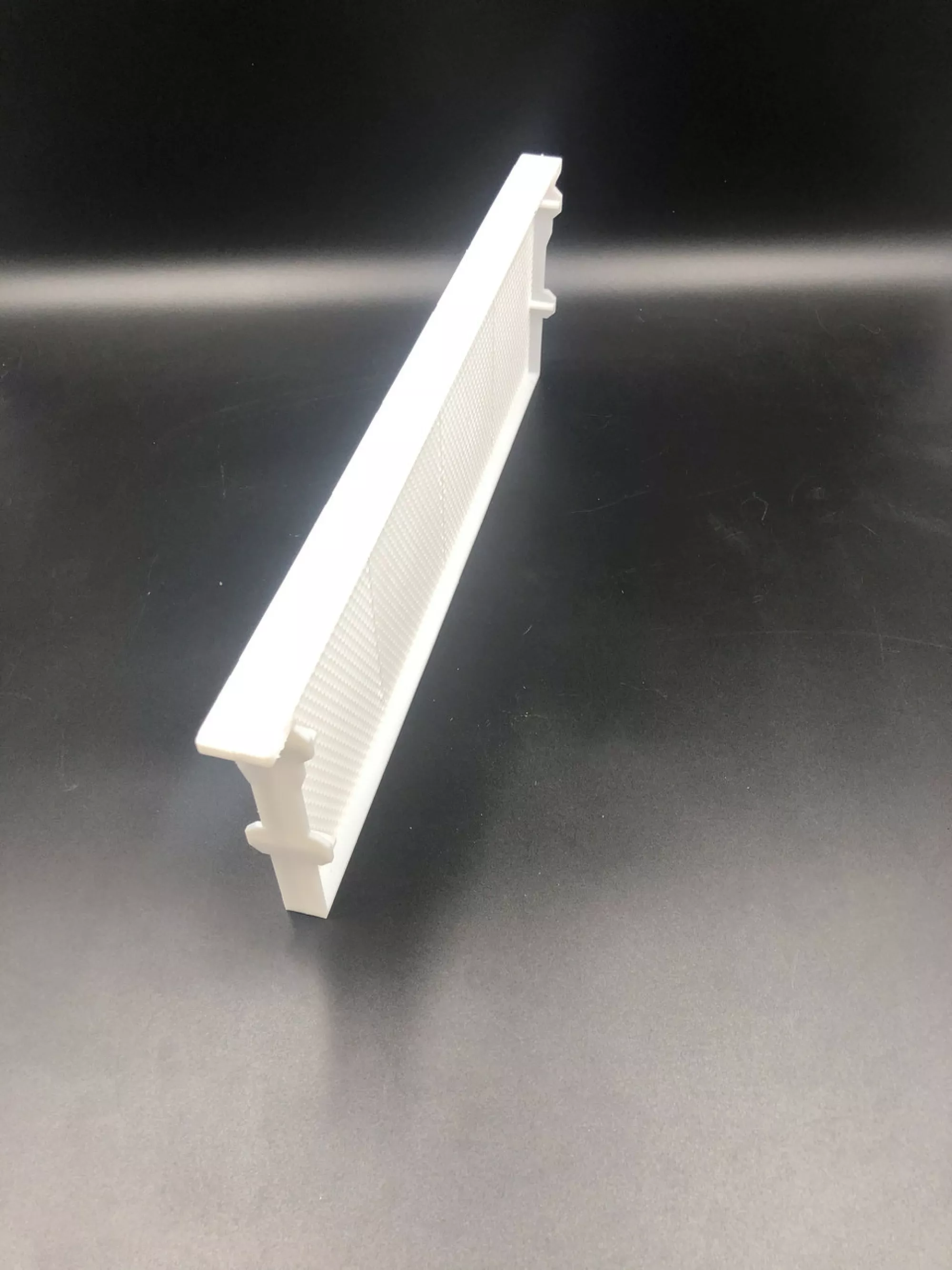 Рамка Магазинна 145 мм з пластикової вощиною