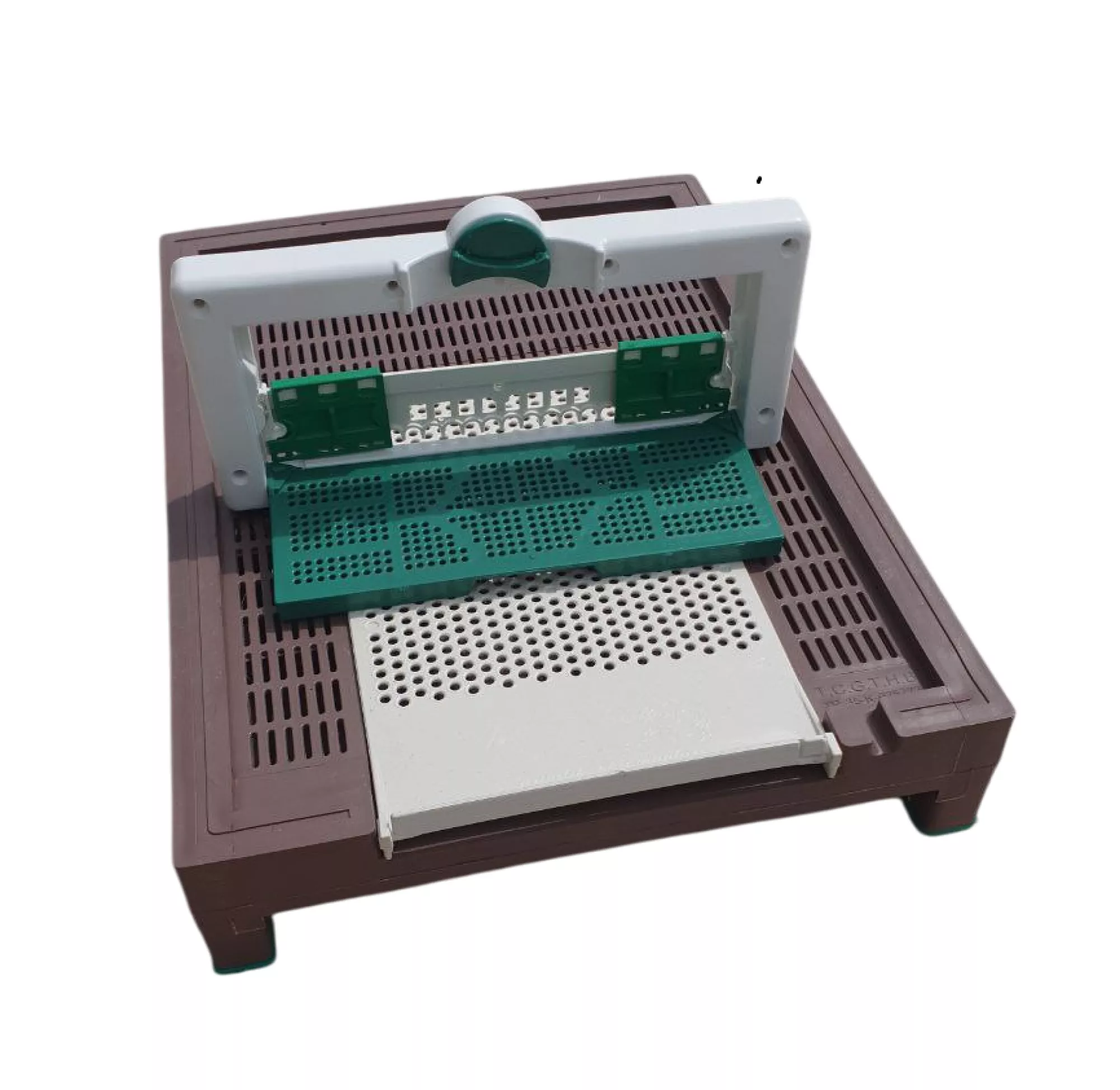 Дно з пилкозбірником 50,5 х36, 5х7, (на 8 рамок) пластик. Туреччина