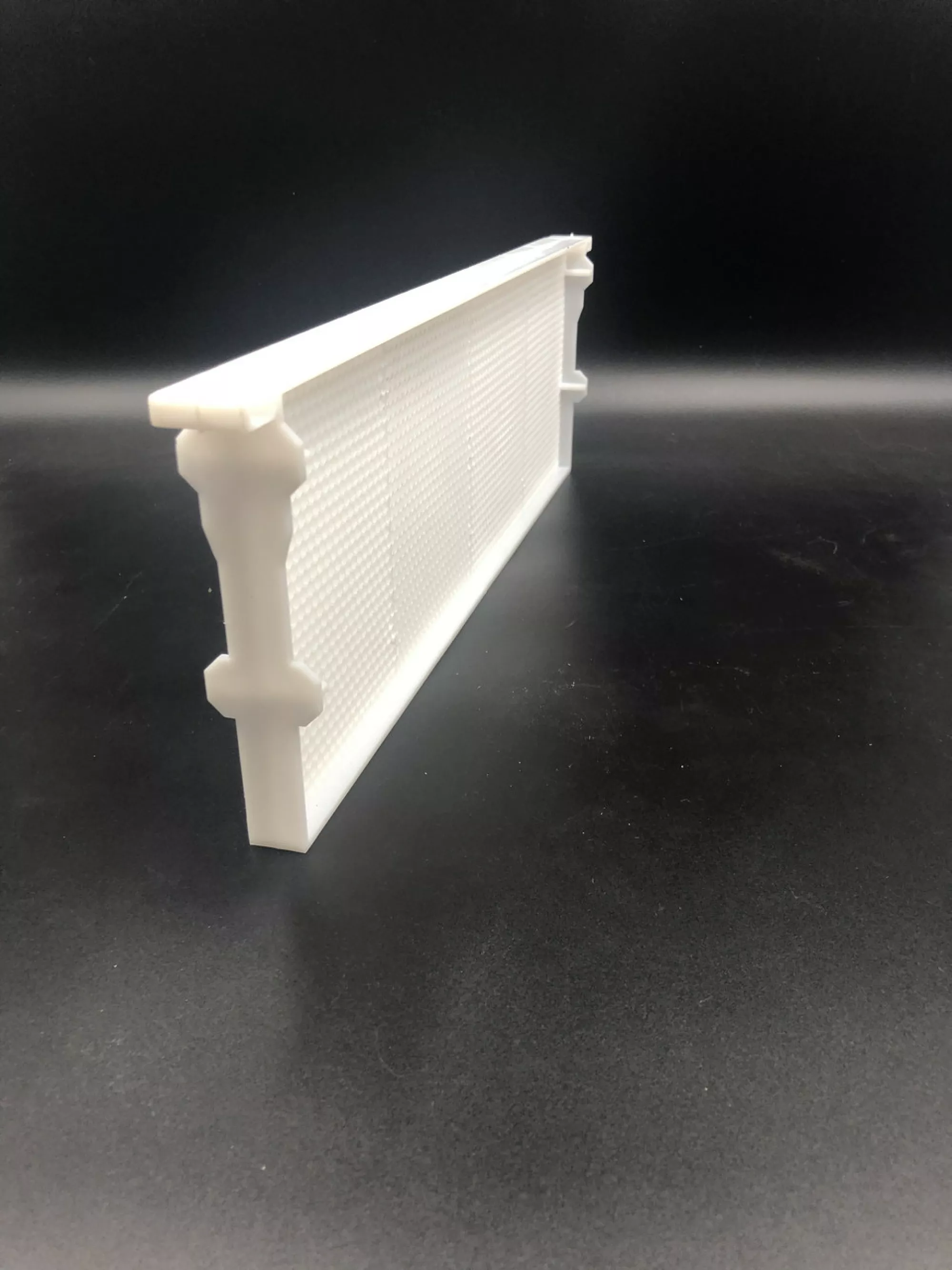 Рамка Магазинна 145 мм з пластикової вощиною