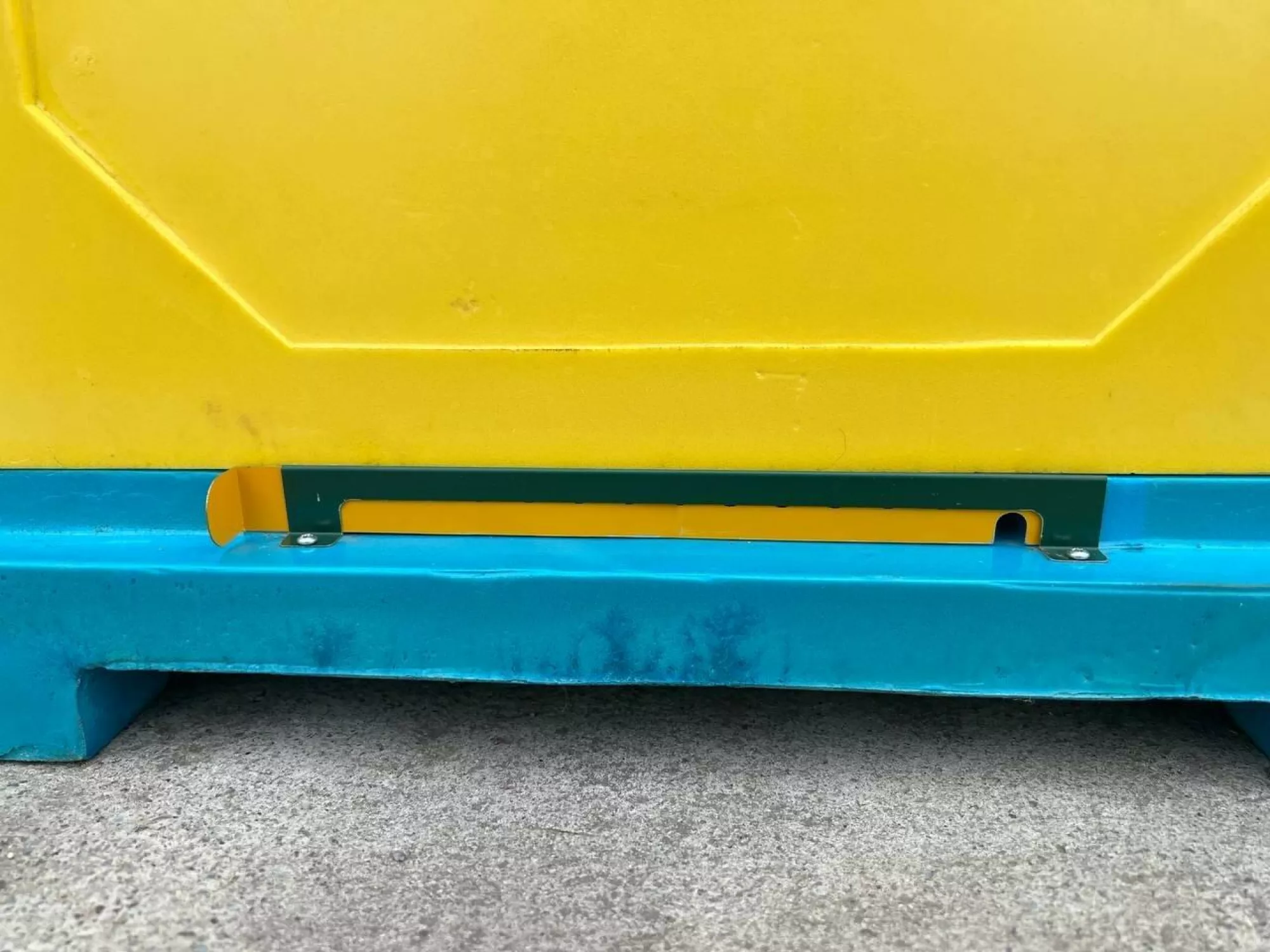 Льотковий загороджувач металевий 230 мм (кольоровий)