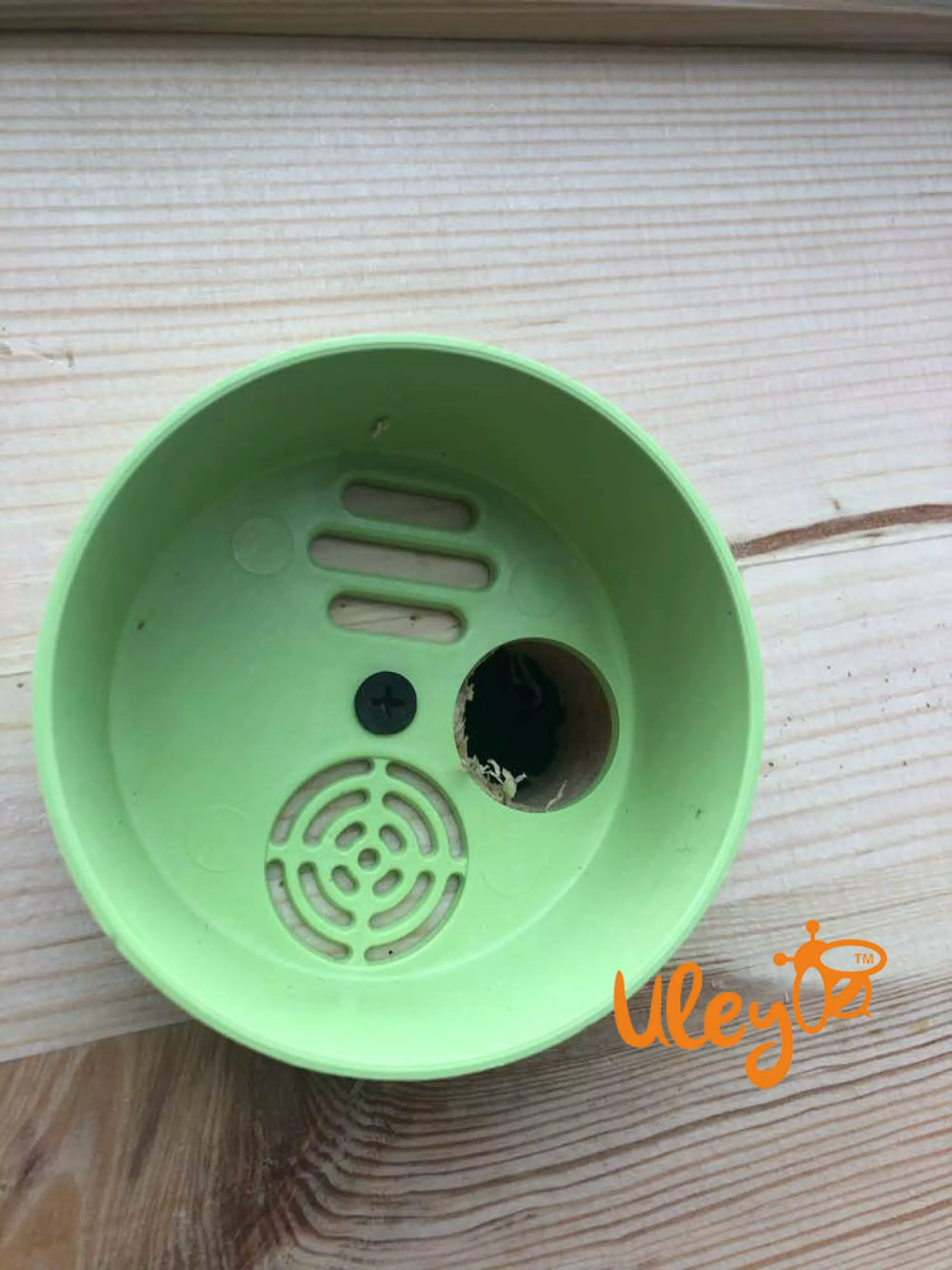 Летковий загороджувач круглий пластмасовий з прилетной дошкою "Стаканчик"