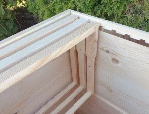 Гребінка (розділювач) для фіксації рамок у вулику, на 12 рамок (нержавіюча сталь 0,8 мм)