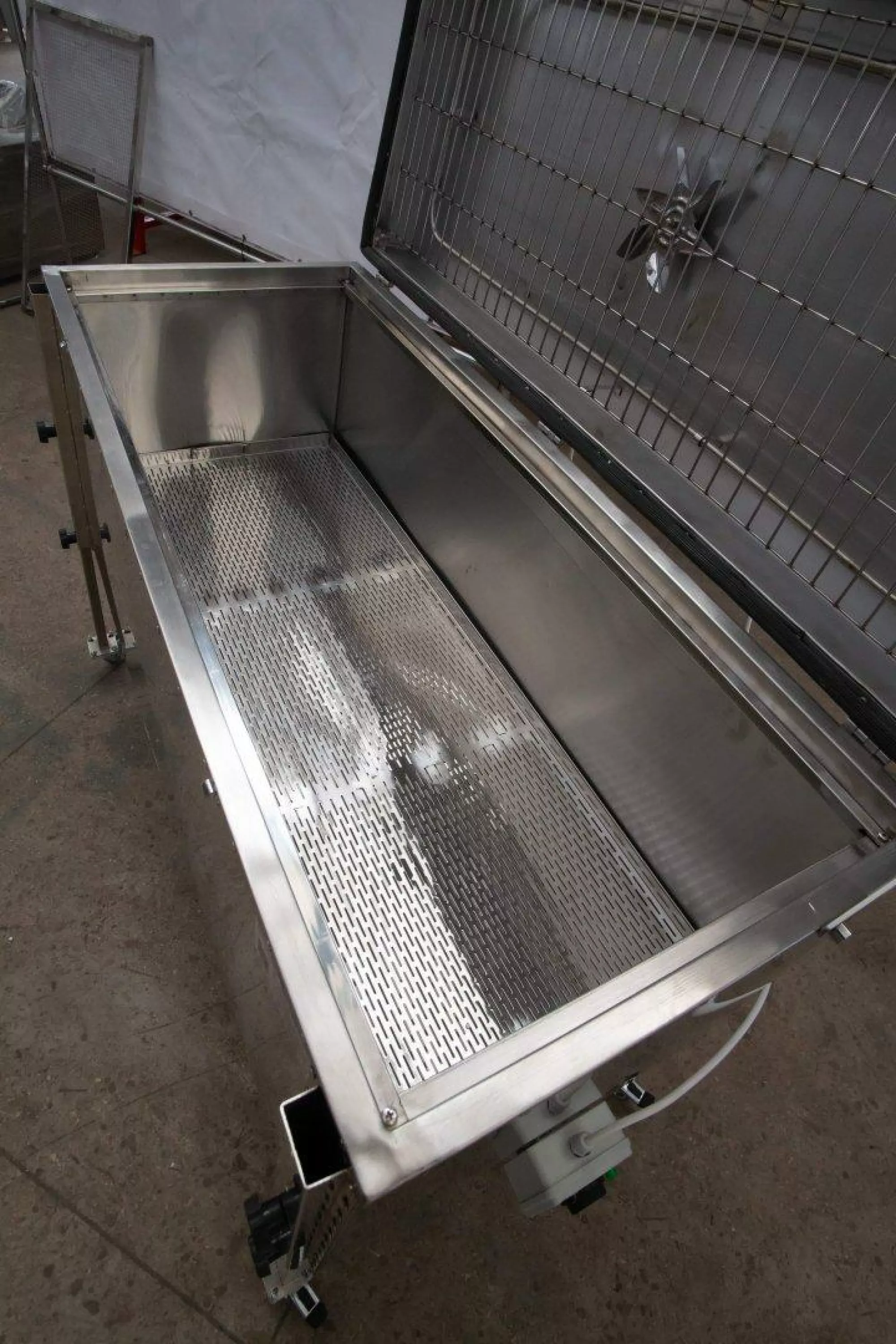 Воскотопка електрична (3в1 воскотопка, стіл для розпечатування, декристалізатор) парова на 31 рамку