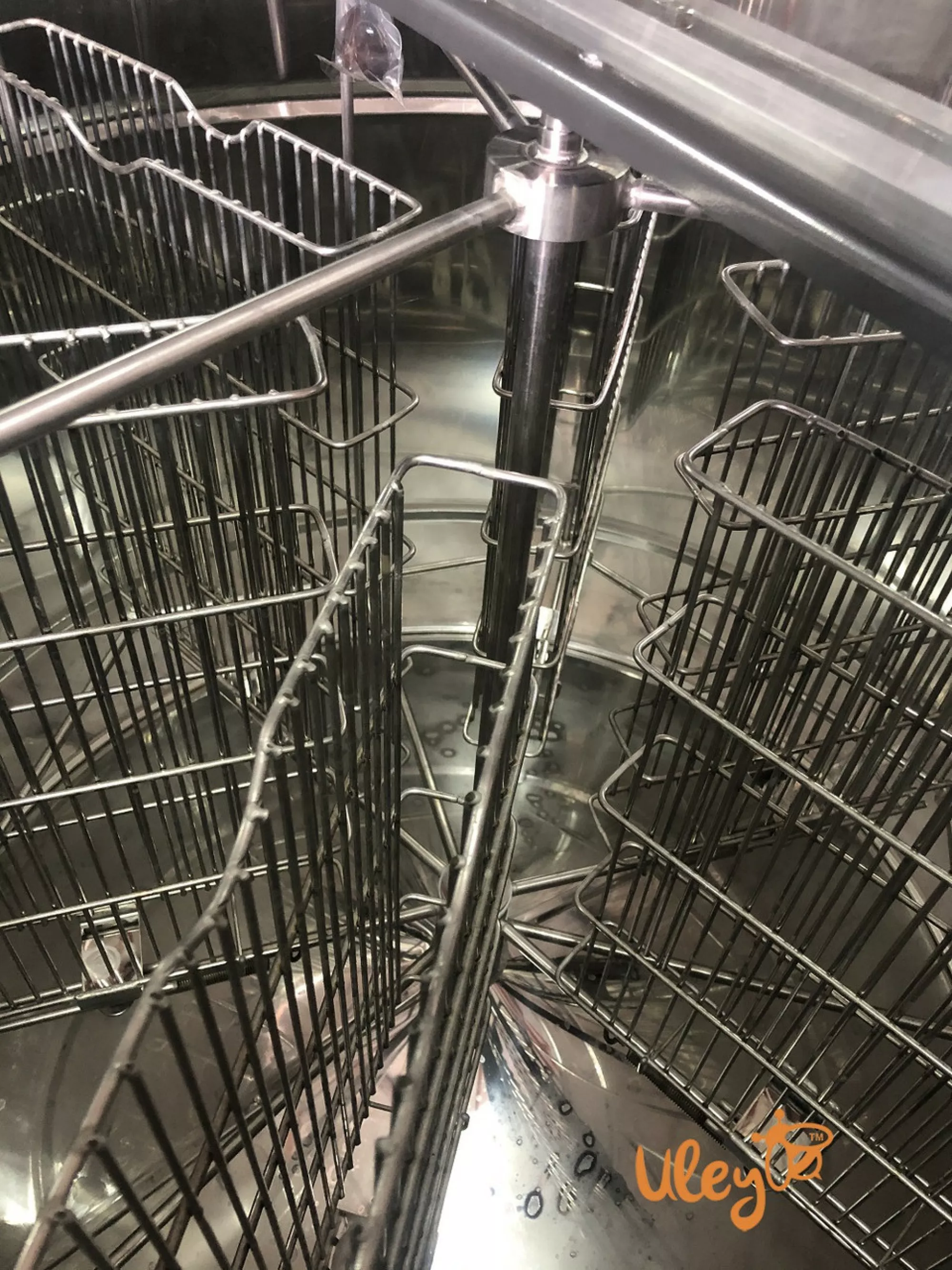 Медогонка автоматична синхронно-поворотна 6 рамкова