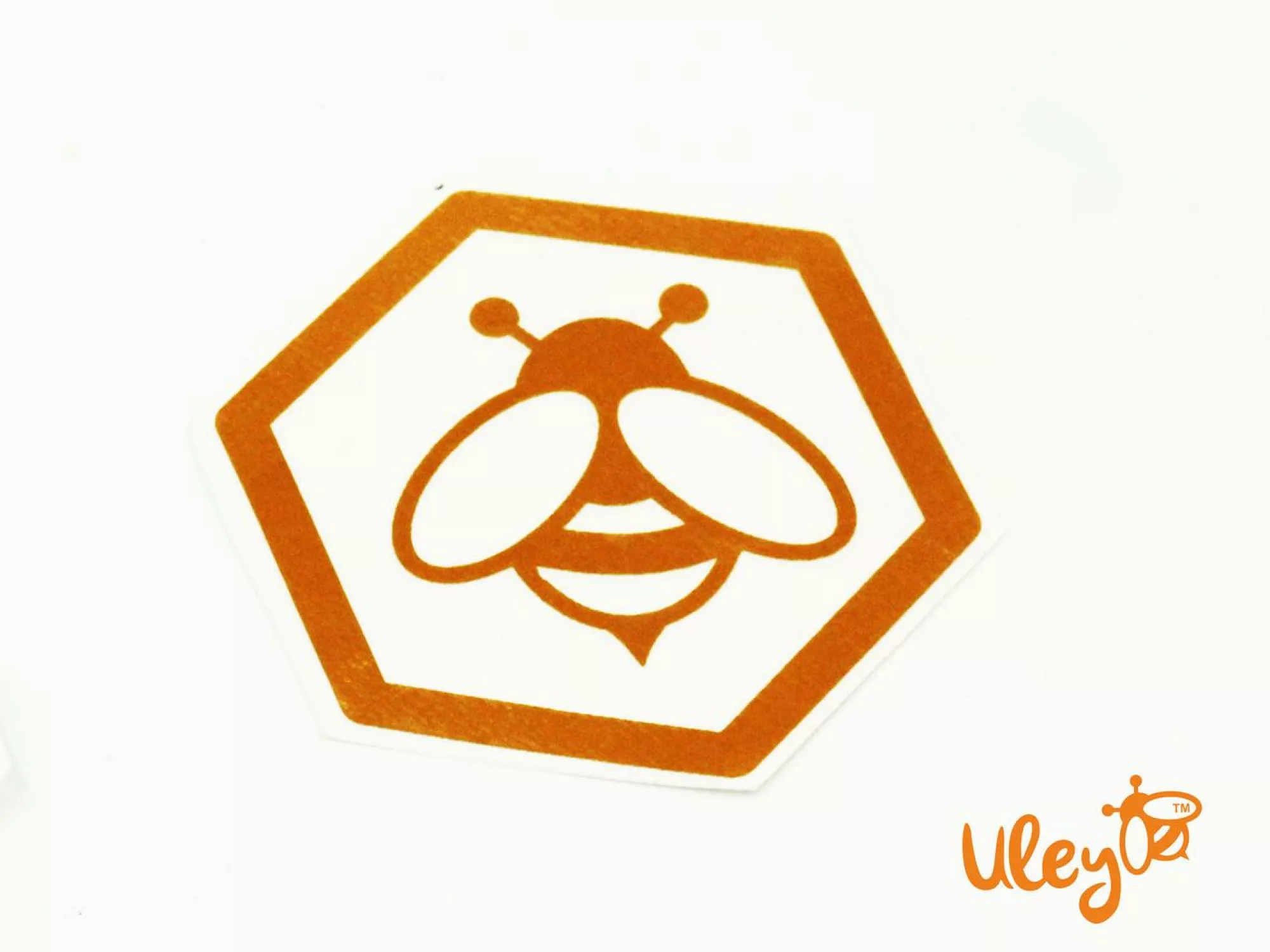 Наклейка на Автомобіль - "Бджілка" 1