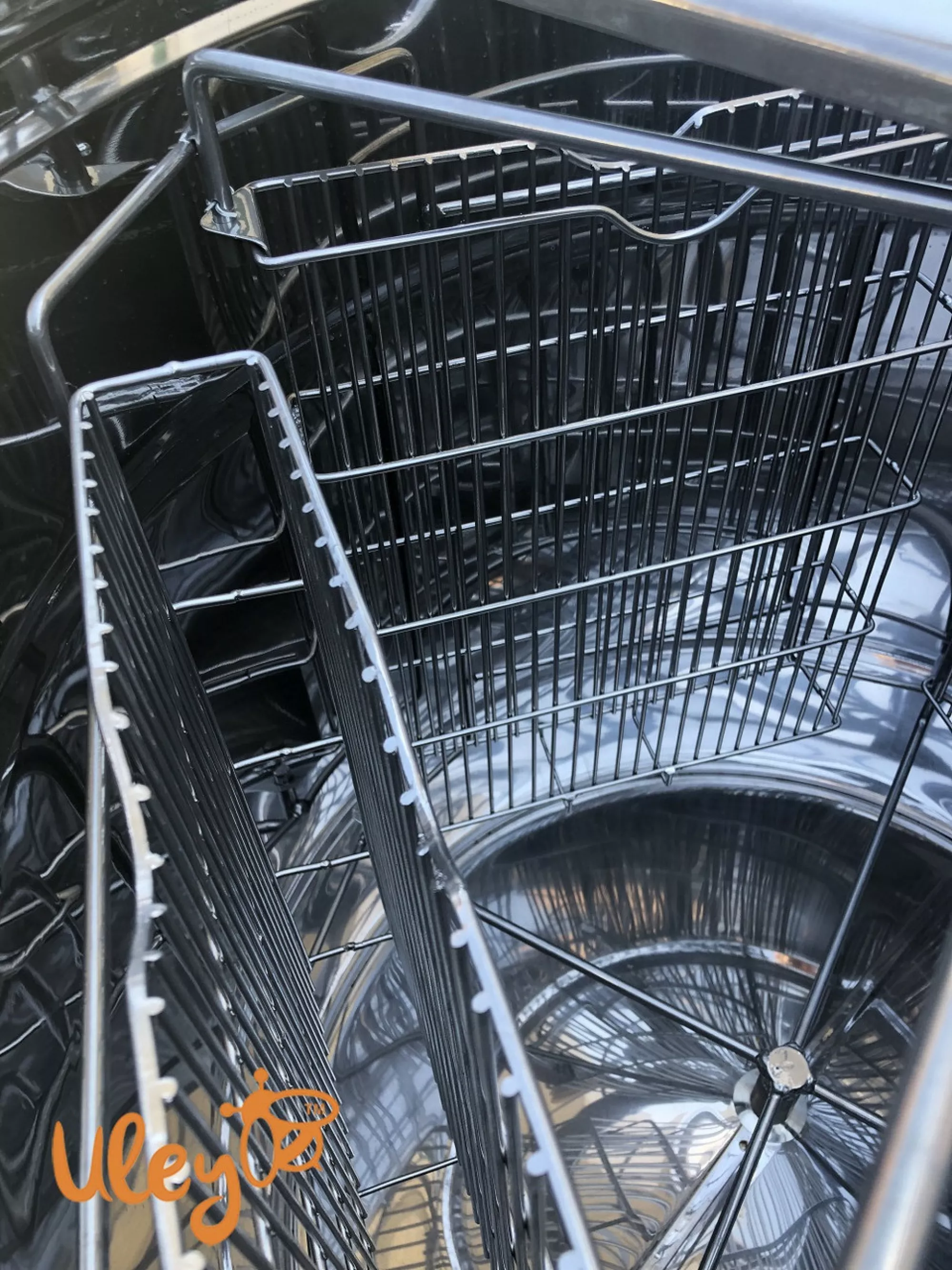 Нержавіюча медогонка 4-х рамкову, поворотна. Ремінний привід