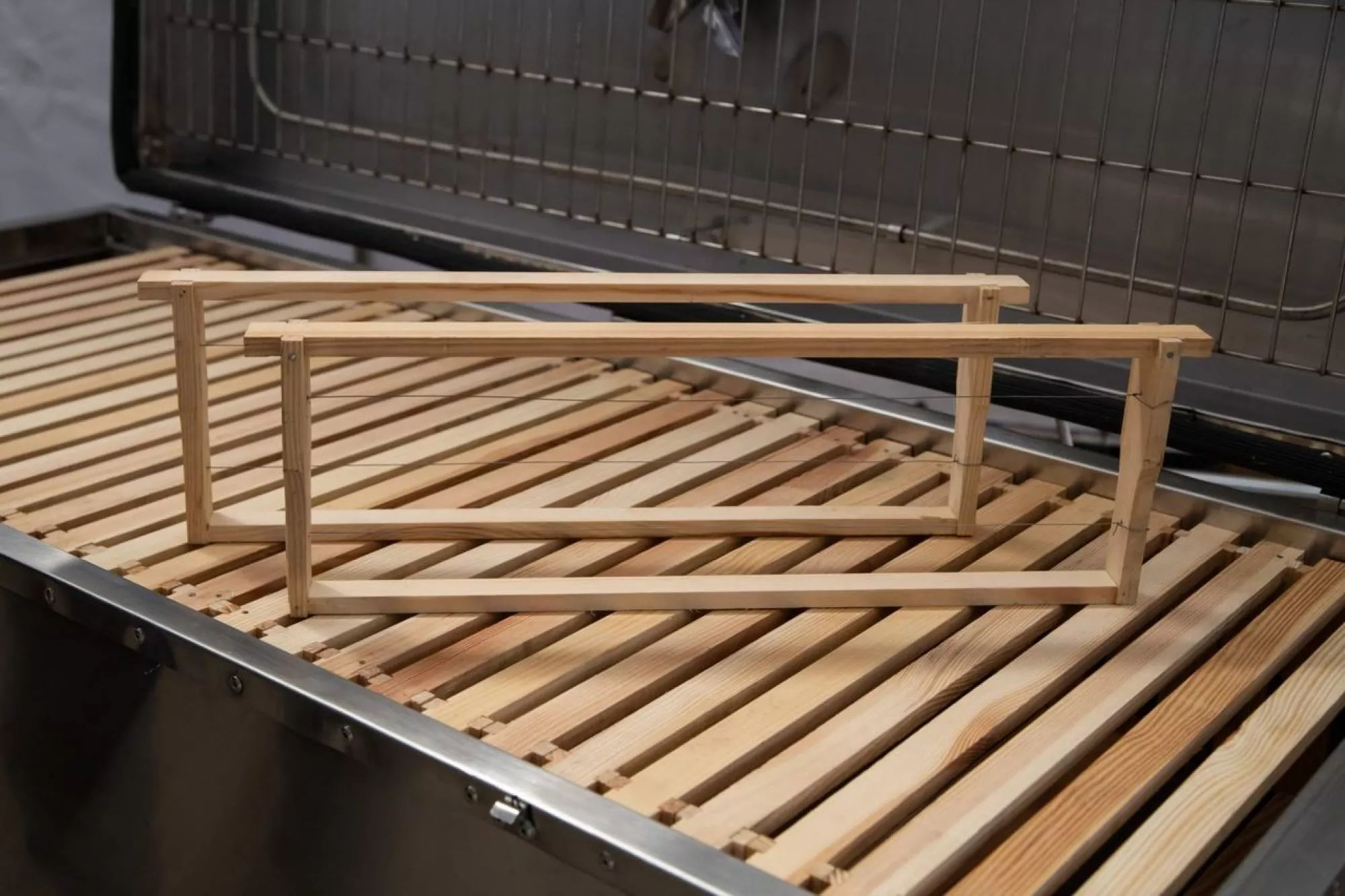 Воскотопка електрична (3в1 воскотопка, стіл для розпечатування, декристалізатор) парова на 31 рамку