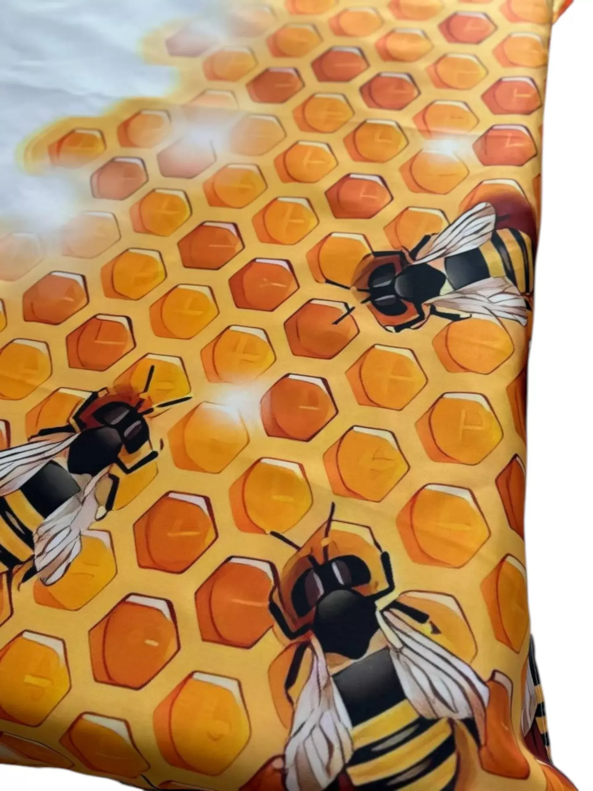 Скатертина “Бджоли на стільниках” – 140х90 см