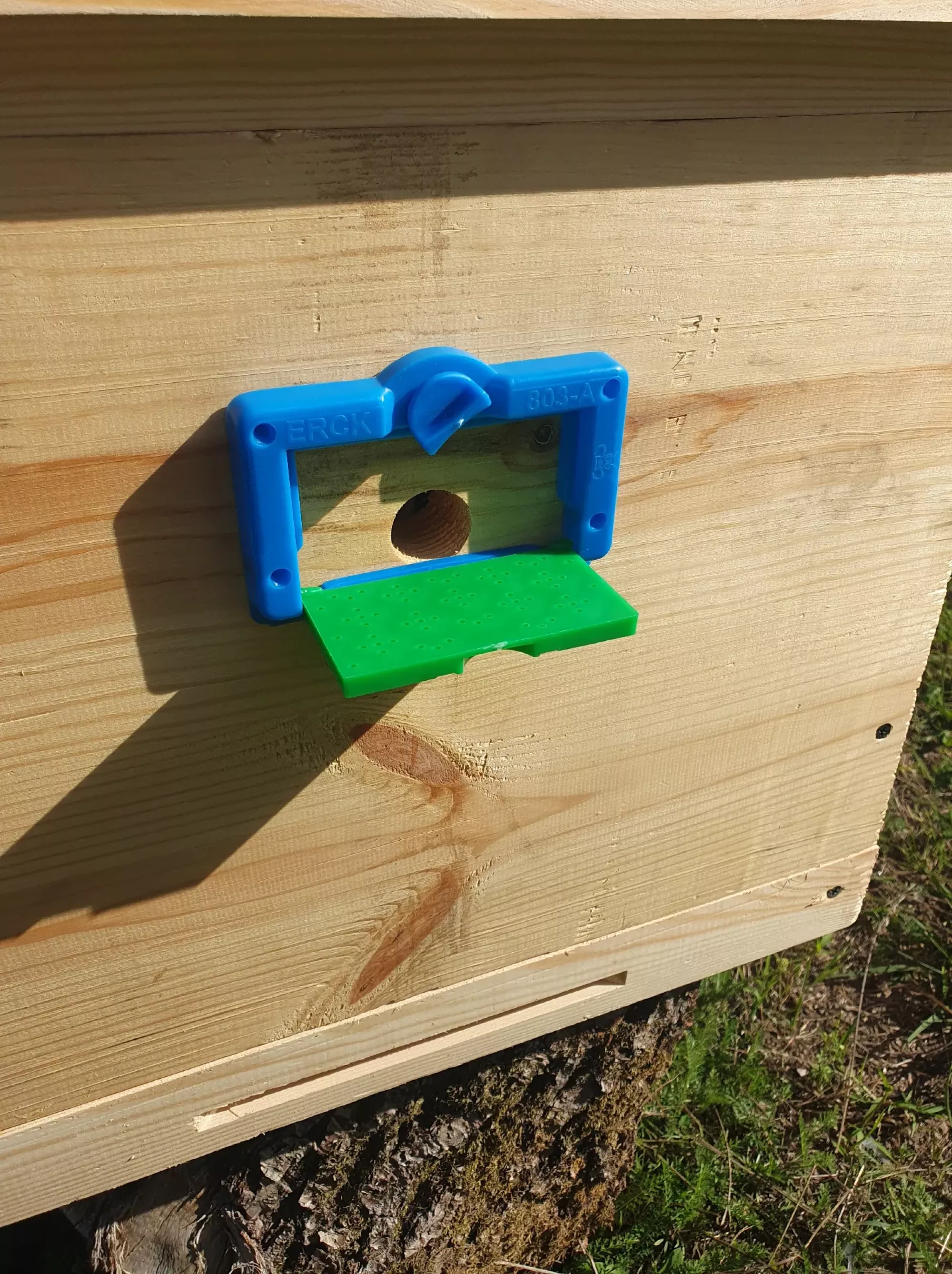 Дошка прилітна пластикова “HappyBees Mini”. Туреччина