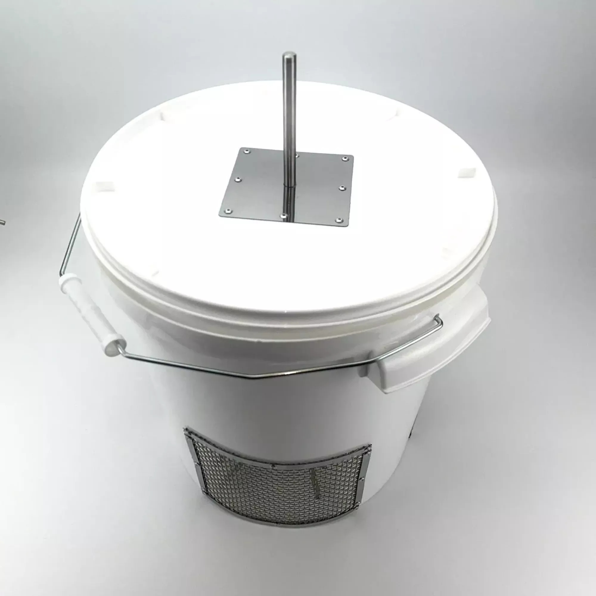 Перговибивач 20 літрів (пластикове відро) “Pulse»