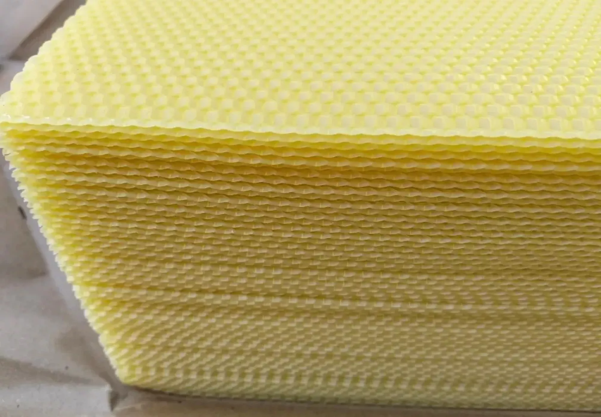 Вощина “Медове Місто” 1 кг (Дадан)