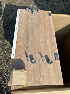 Пристрій для оснащення рамок дротом