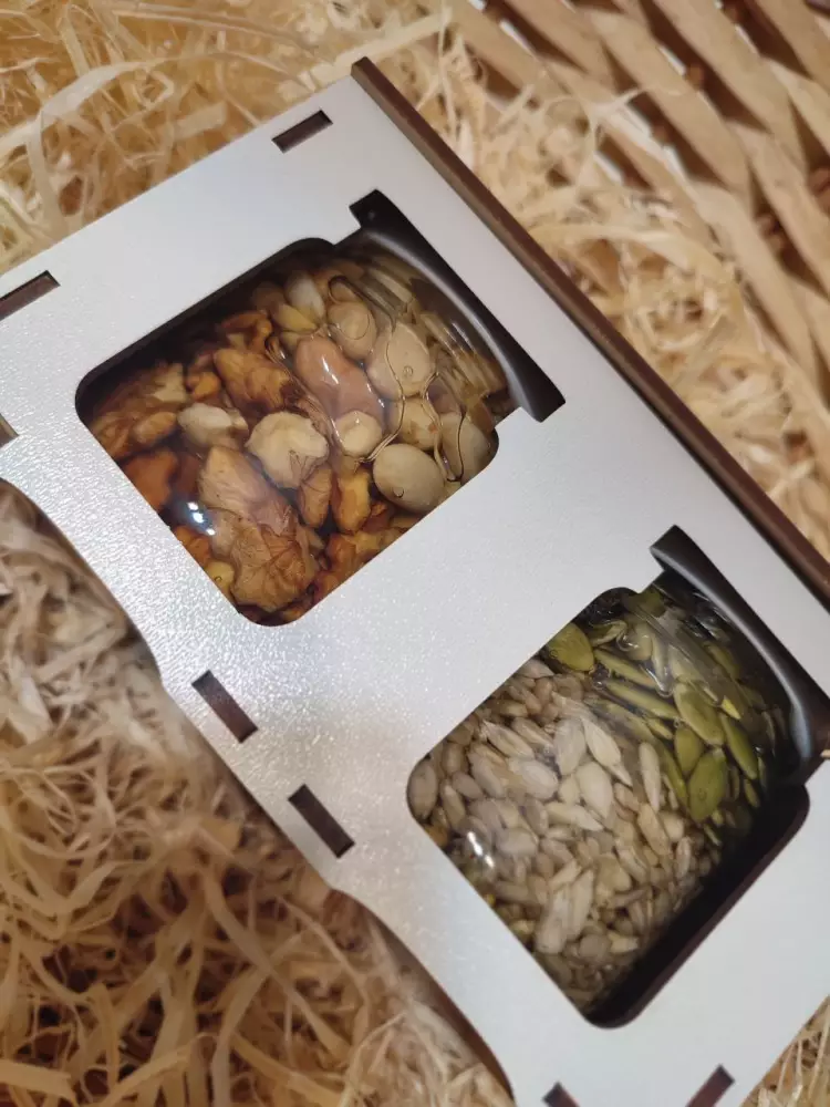 Різновид горіхів з медом