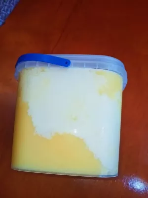 Смачний медок із маленької пасіки