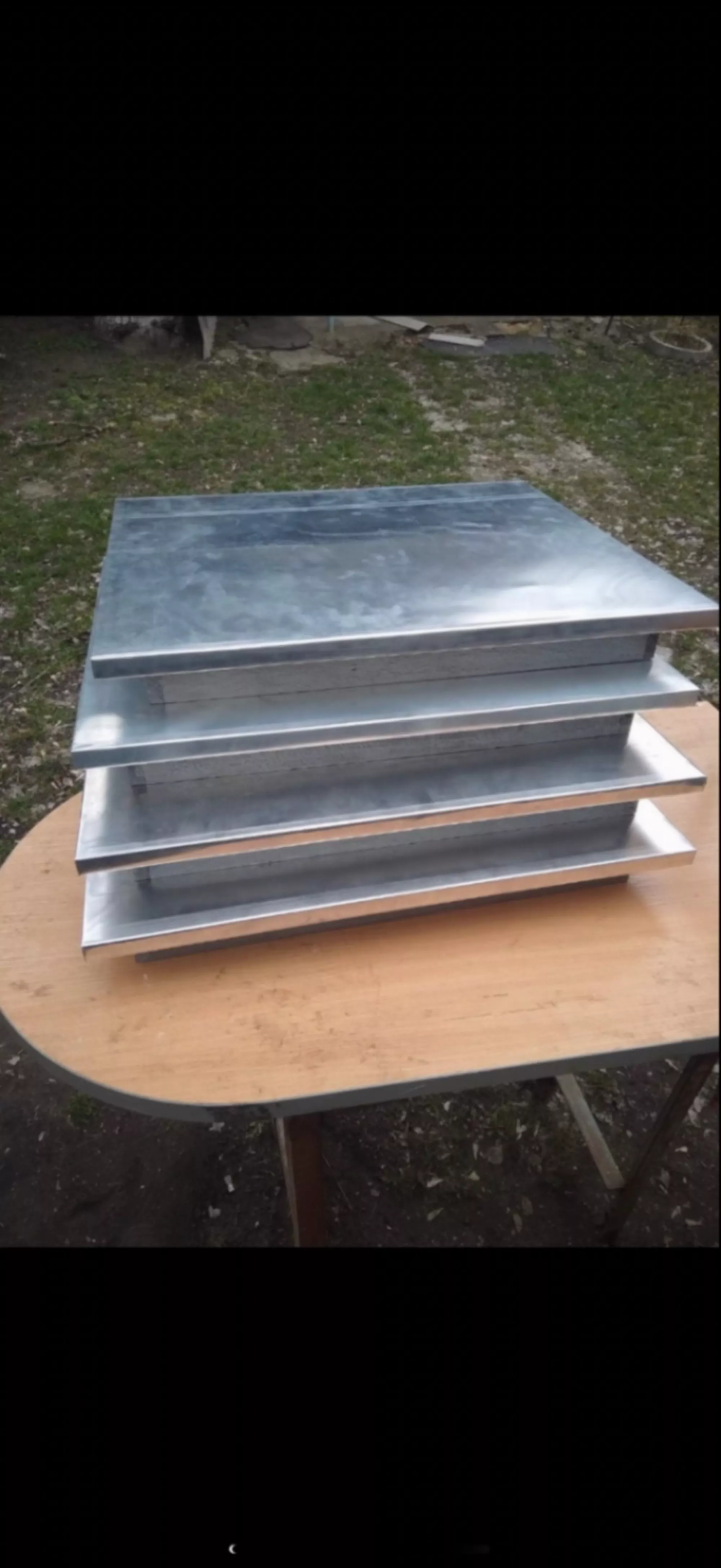 Листовий метал в рулоні на дах вуликів