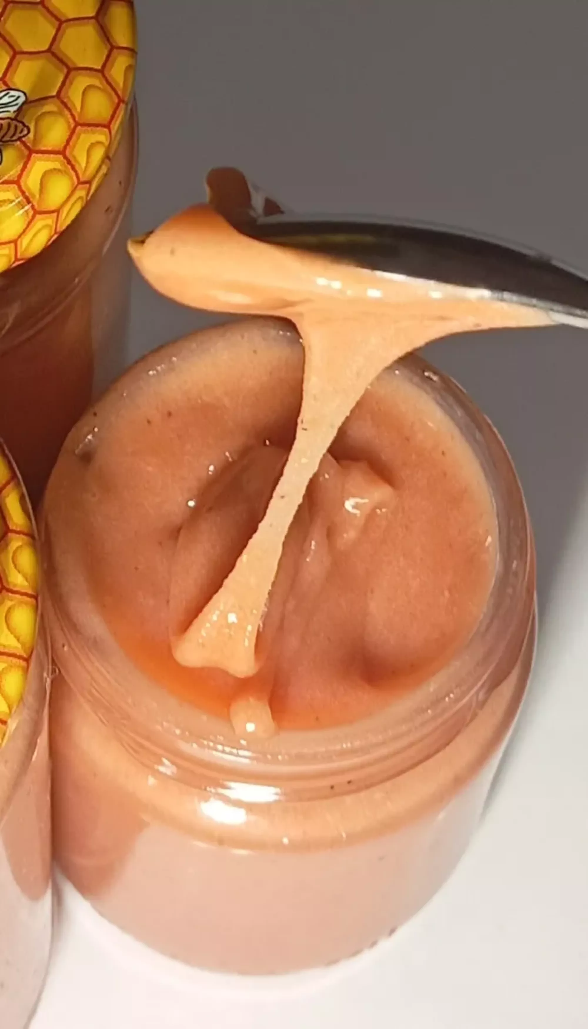 Крем мед із сублімованою полуницею