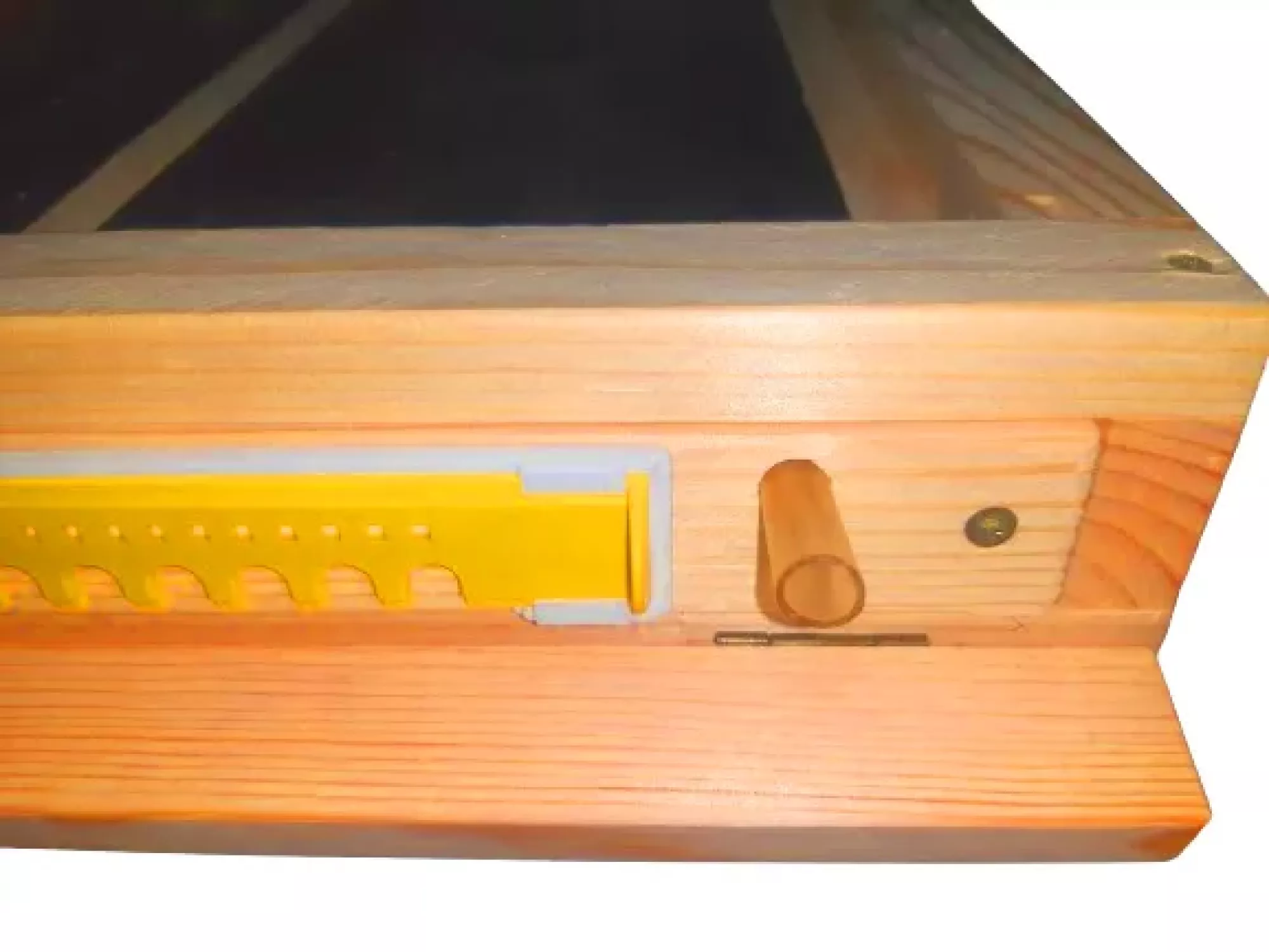 Дно із пилкозбірником Бджоліс на 10 рамковий вулик