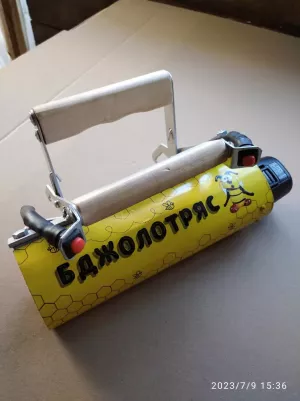 Бджолотряс, струшувач бджіл